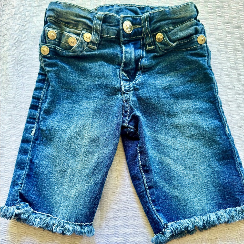True Religion Kids Denim Shorts Blue Contrast Stitch Frayed Hem Size 4 Y2K Style